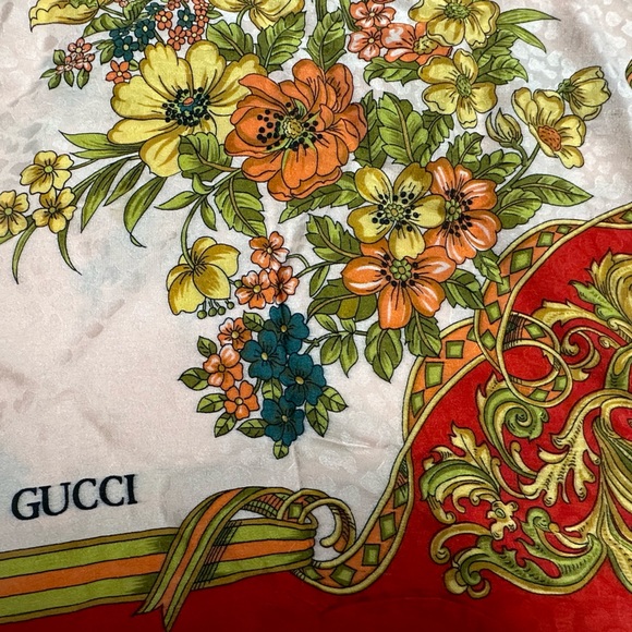 Authentic Gucci Silk Scarf for Neck, your Purse and/or Backpack - Picture 11 of 14